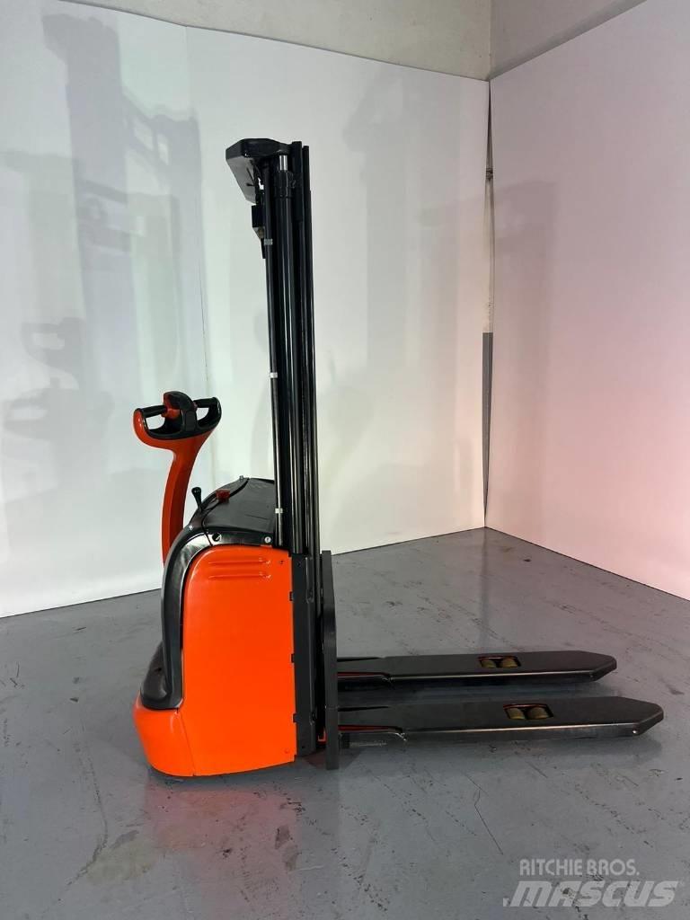 Linde L10 Transpaleta manuala