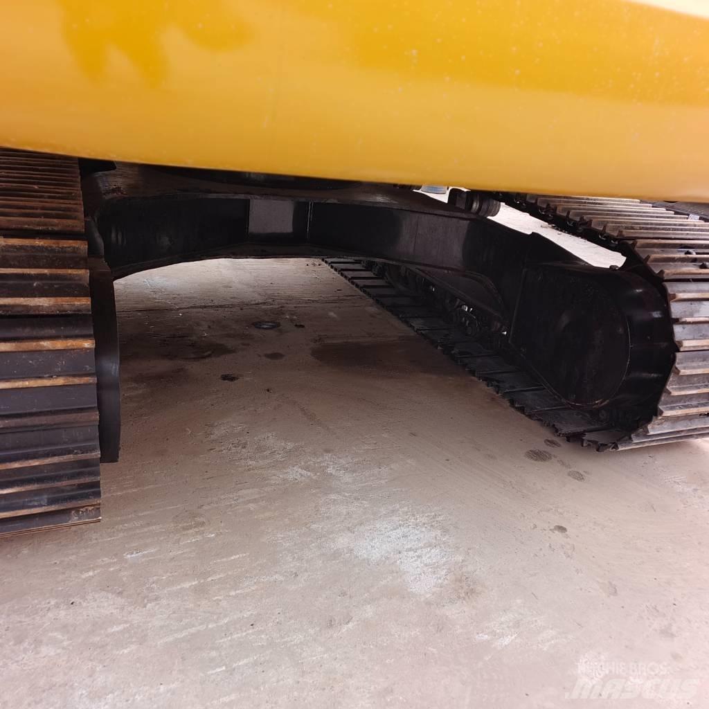 CAT 320D Excavatoare pe șenile
