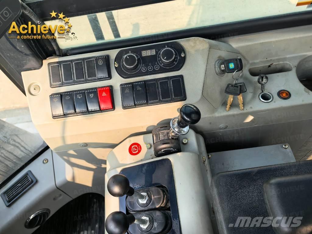 SEM 665f Incarcator pe pneuri