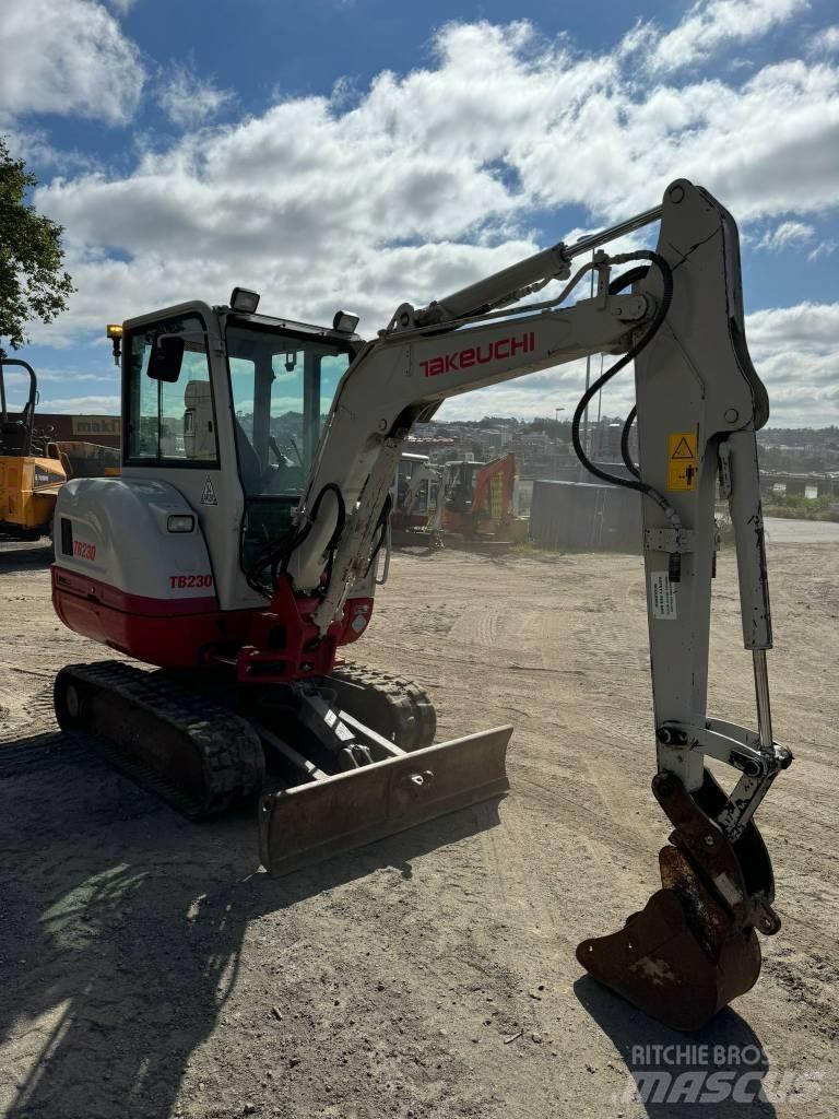 Takeuchi TB 230 Mini excavatoare < 7t