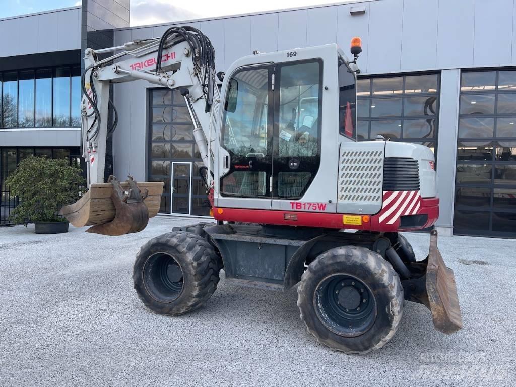 Takeuchi TB175W Excavatoare 7t - 12t