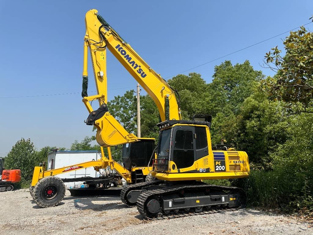 Komatsu PC200-8 Excavatoare pe șenile

