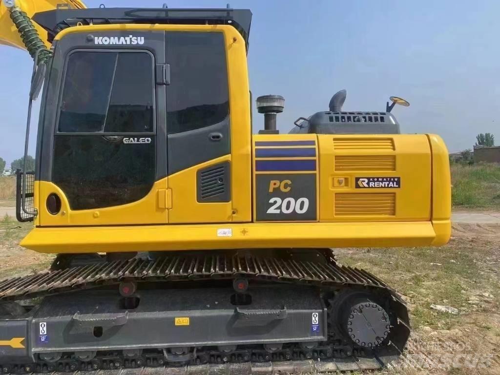 Komatsu PC 200-8 Excavatoare 7t - 12t
