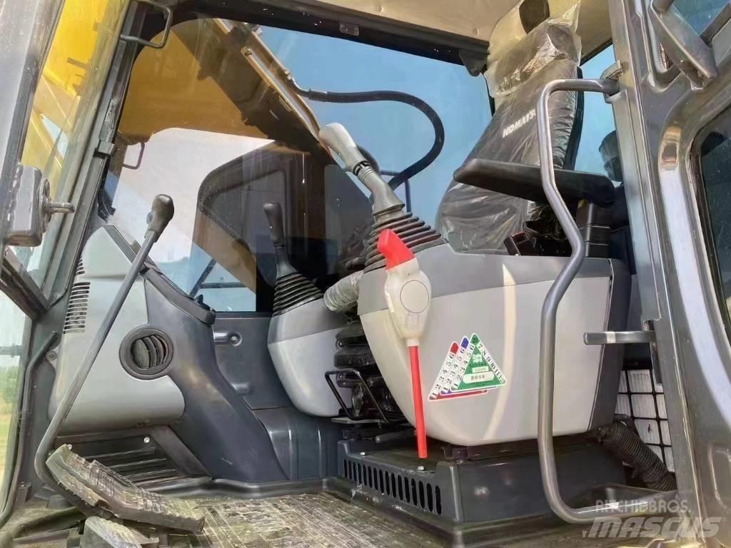 Komatsu PC 200-8 Excavatoare 7t - 12t