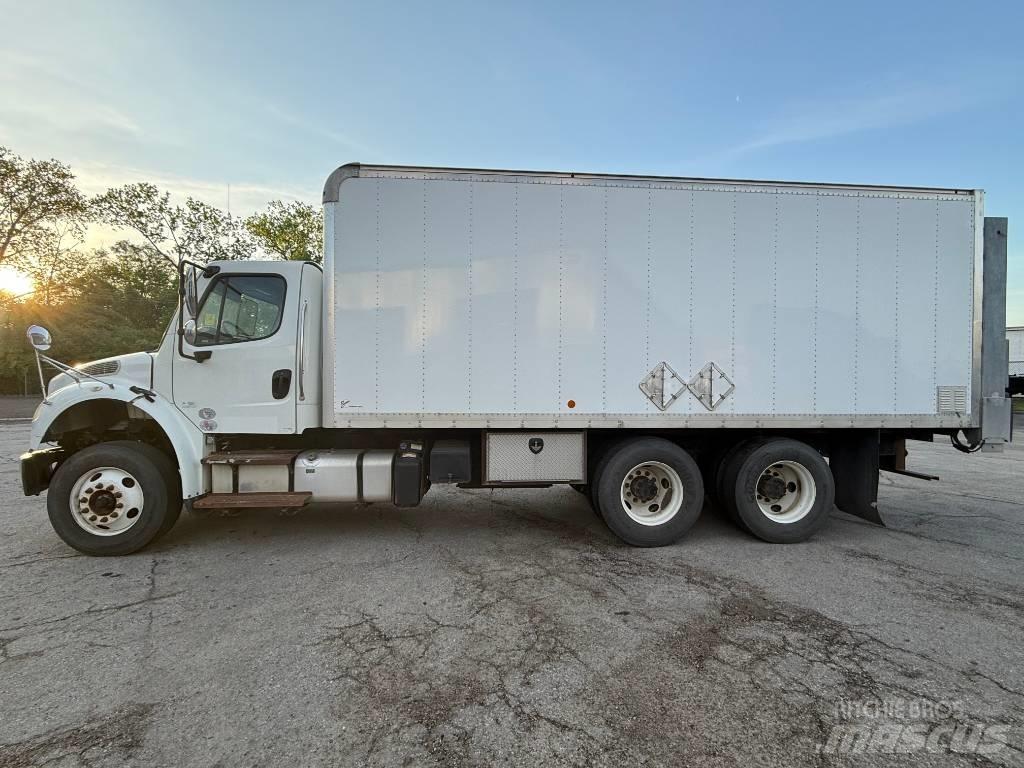 Freightliner M 106 Autocamioane