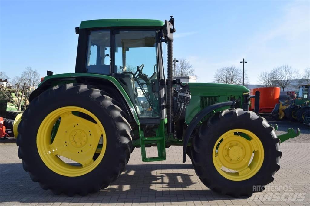 John Deere 6410 Tractoare