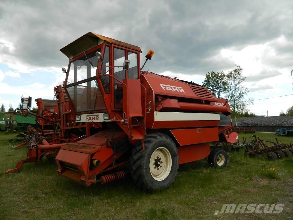 Deutz-Fahr 1302 Combine de secerat