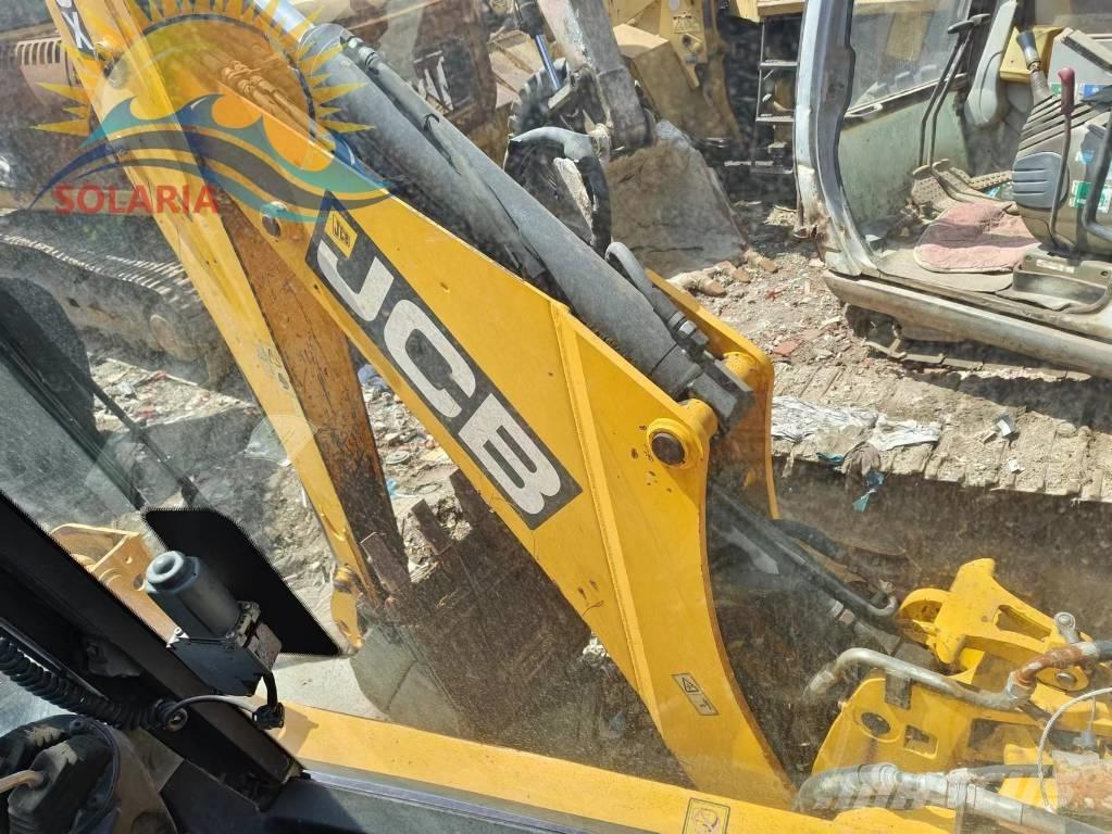 JCB 3 CX Buldoexcavatoare