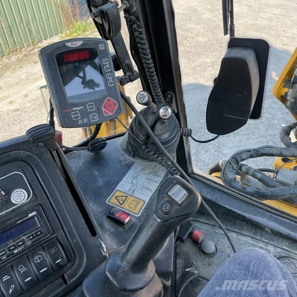 JCB 4 CX Buldoexcavatoare