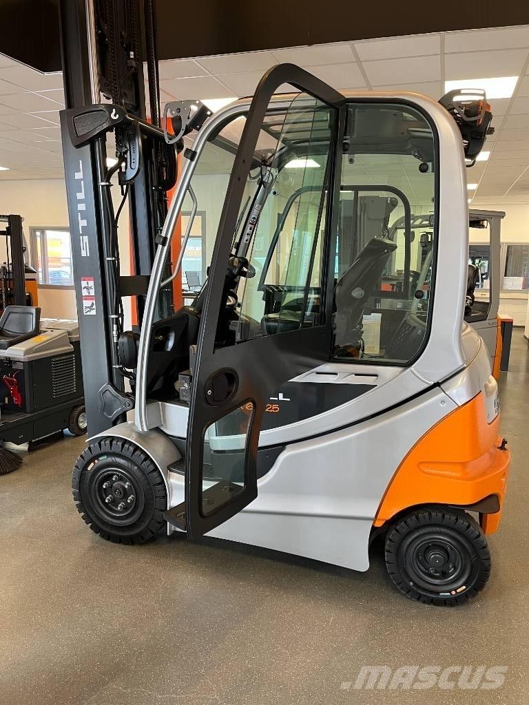 Still RX 60-25 Stivuitor electric