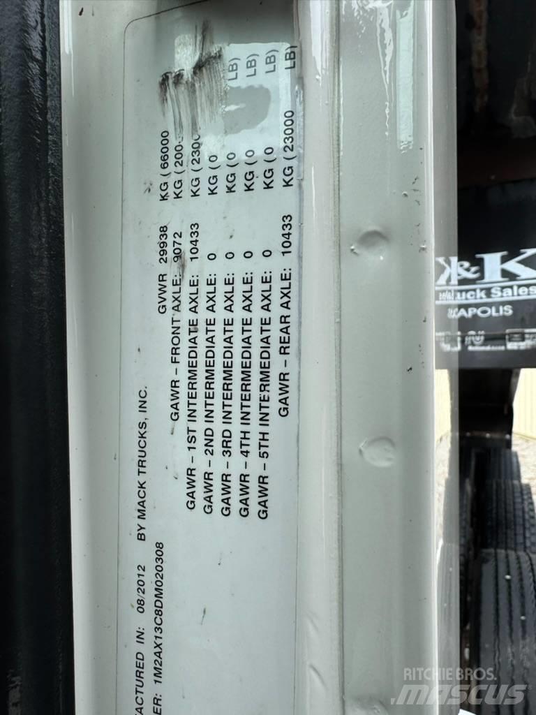 Mack GU813 Autobasculanta