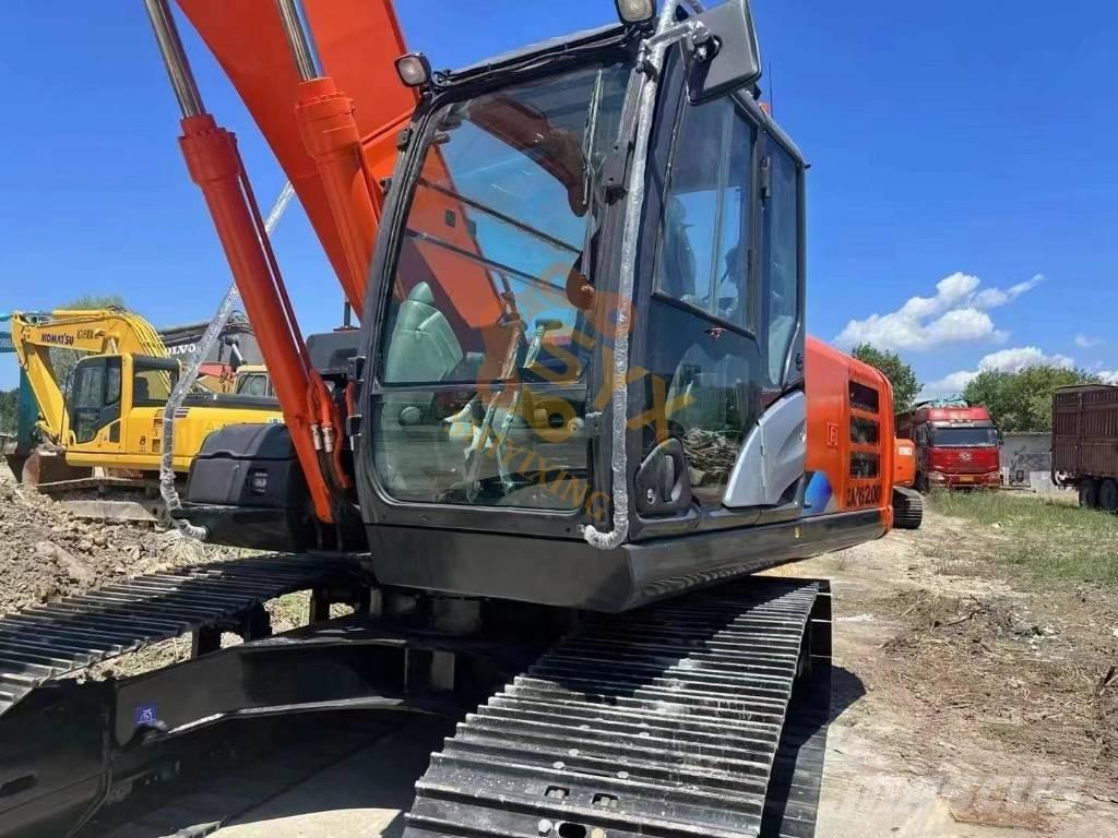 Hitachi ZX200-5G Excavatoare pe șenile
