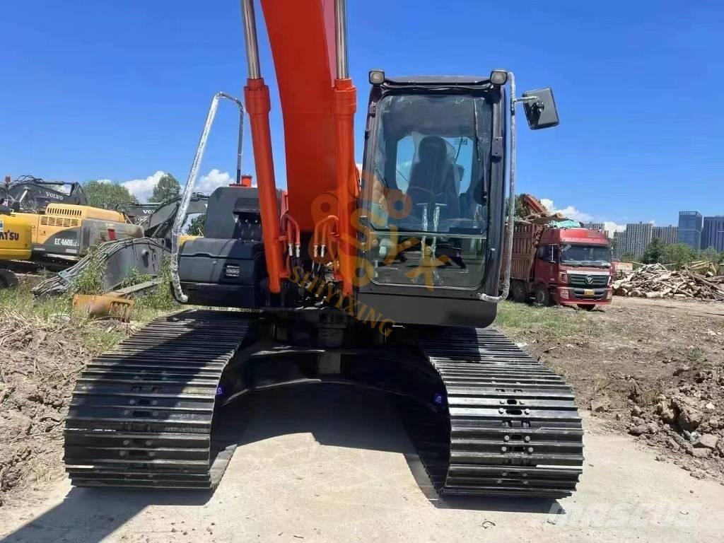 Hitachi ZX200-5G Excavatoare pe șenile
