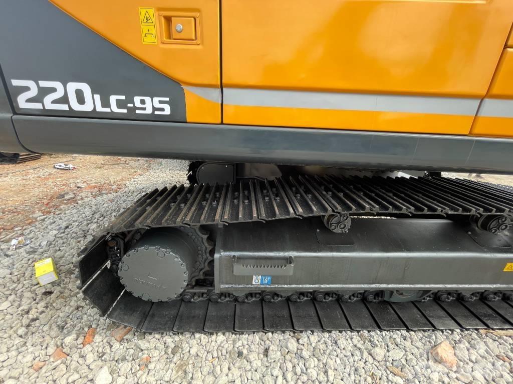 Hyundai 220 Excavatoare pe șenile
