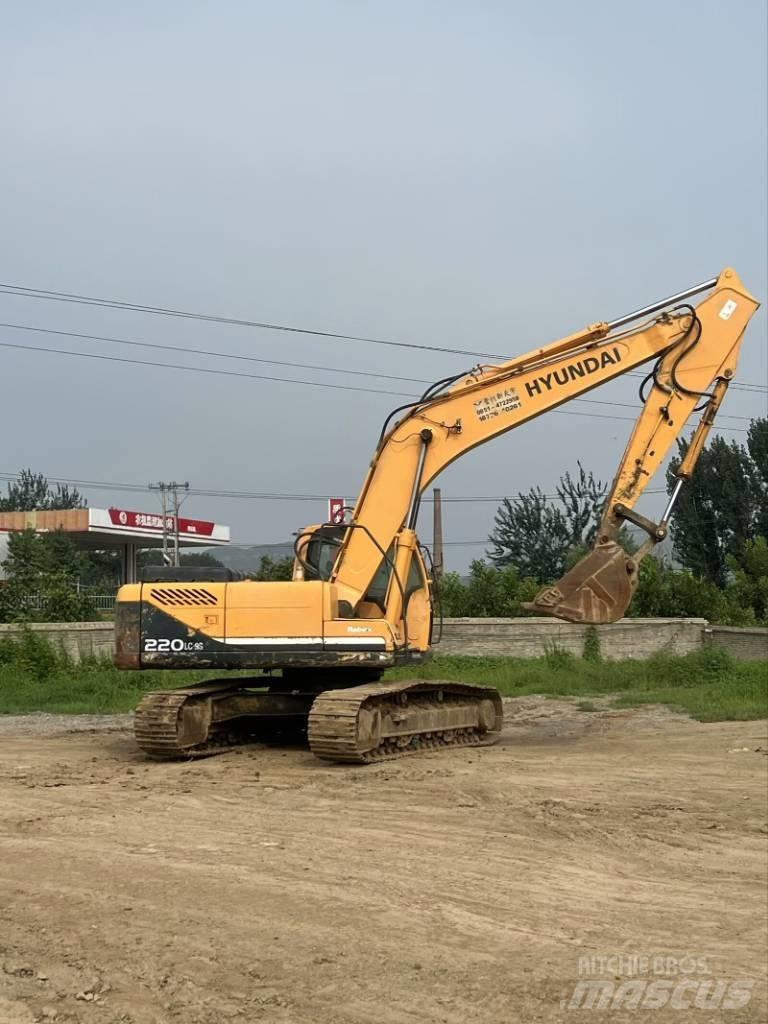 Hyundai R220-9S Excavatoare pe șenile

