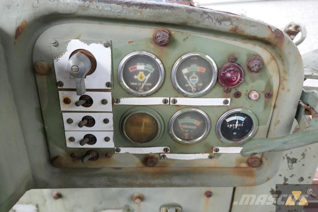 CAT D7F Ex-army Buldozere pe senile