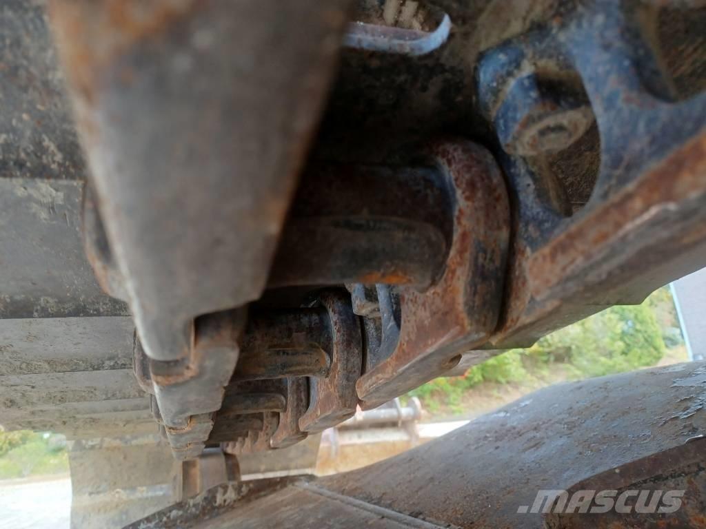 Hitachi ZX 135 US-6 Excavatoare pe șenile
