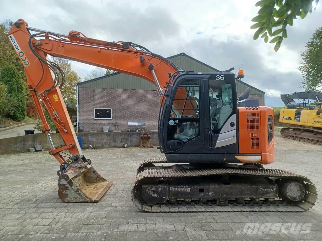Hitachi ZX 135 US-6 Excavatoare pe șenile
