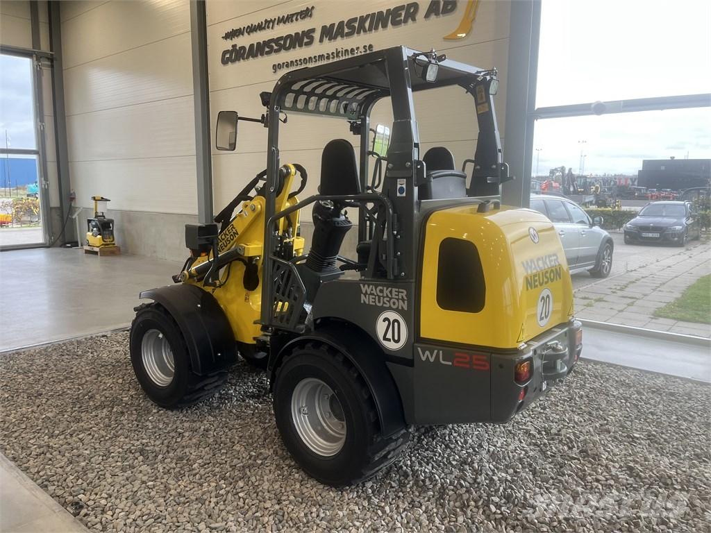 Wacker Neuson WL 25 Incarcator pe pneuri