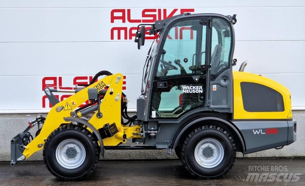 Wacker Neuson WL 38 Incarcator pe pneuri
