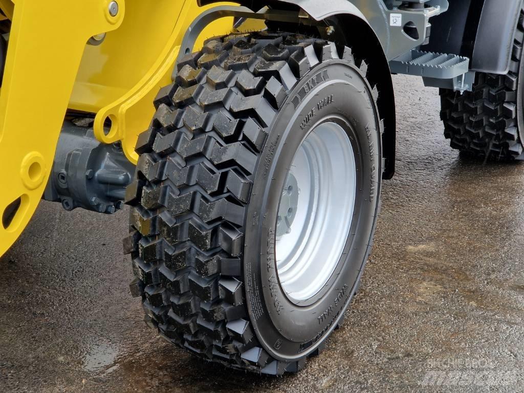 Wacker Neuson WL 38 Incarcator pe pneuri