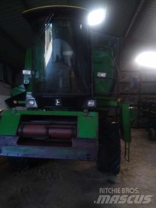 John Deere 1065 Combine de secerat