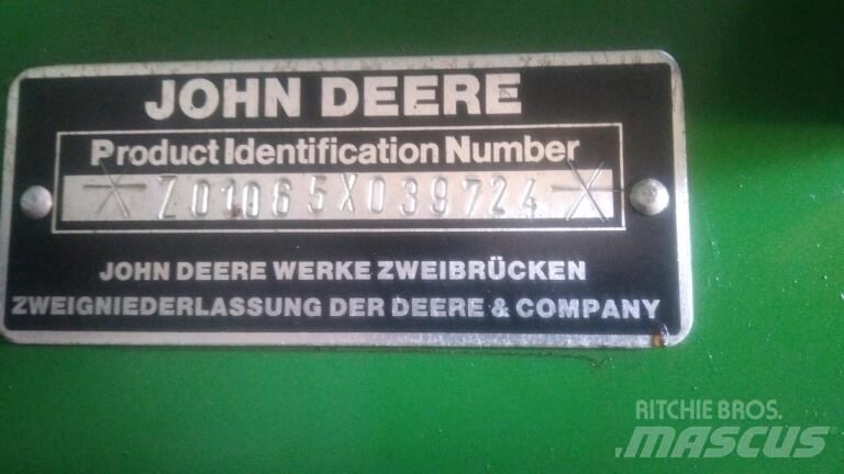 John Deere 1065 Combine de secerat