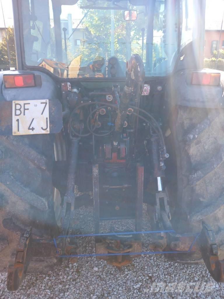 New Holland T4040F Tractoare