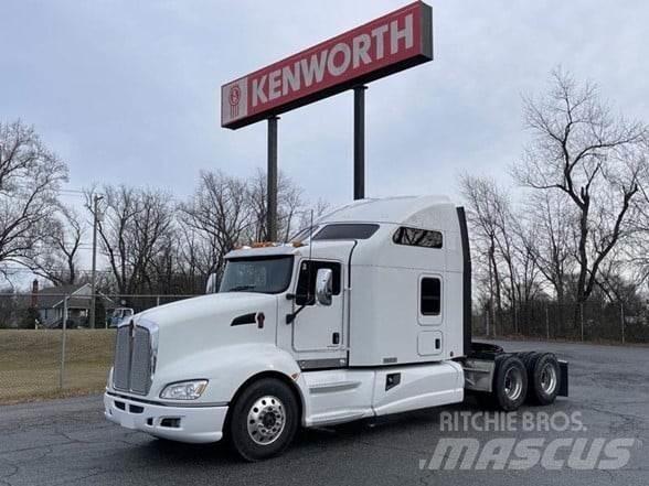 Kenworth T660 Autotractoare
