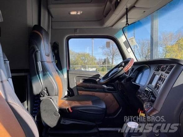 Kenworth T680 Autotractoare