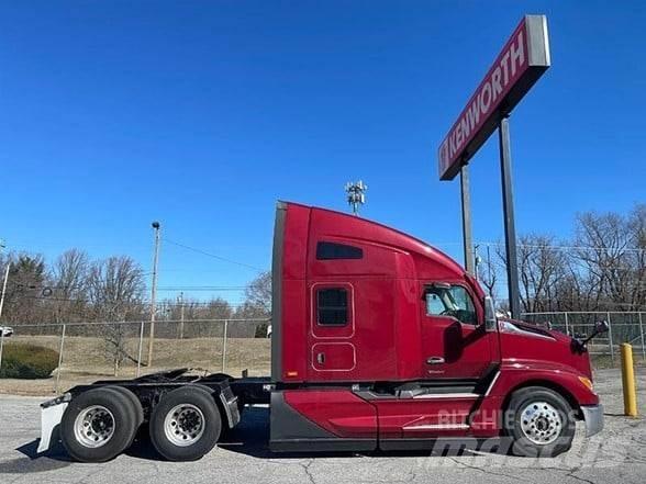 Kenworth T680 Autotractoare