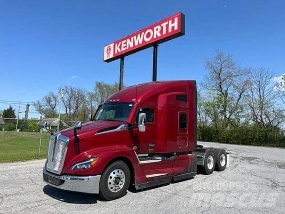 Kenworth T680 Autotractoare