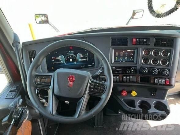 Kenworth T680 Autotractoare