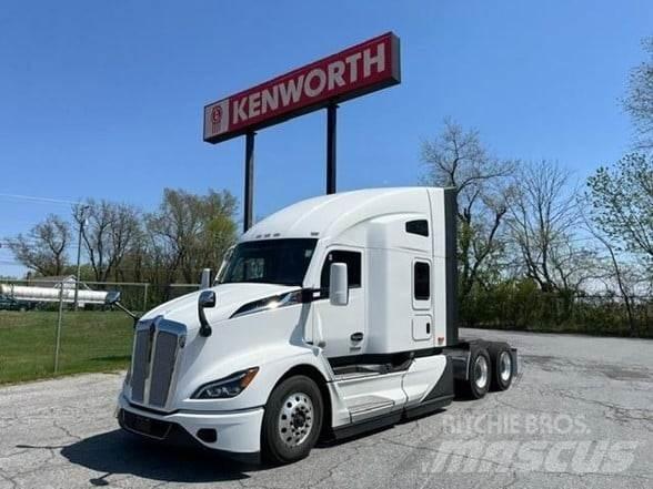 Kenworth T680 Autotractoare