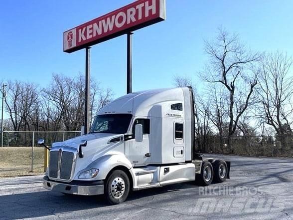 Kenworth T680 Autotractoare