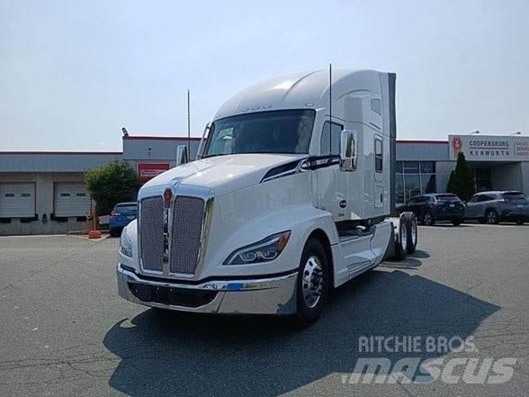 Kenworth T680 Autotractoare