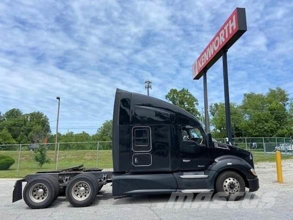 Kenworth T680 Autotractoare