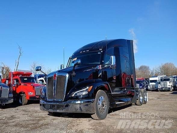 Kenworth T680 Autotractoare