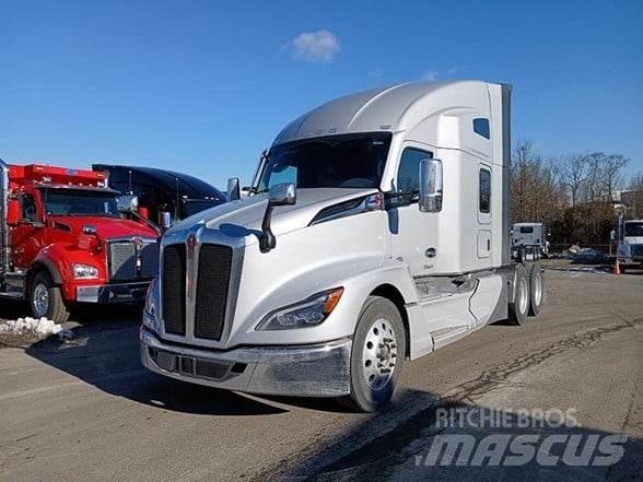 Kenworth T680 Autotractoare