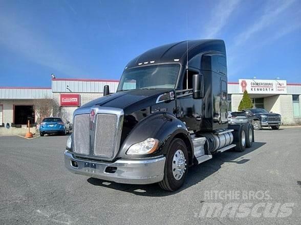 Kenworth T680 Autotractoare