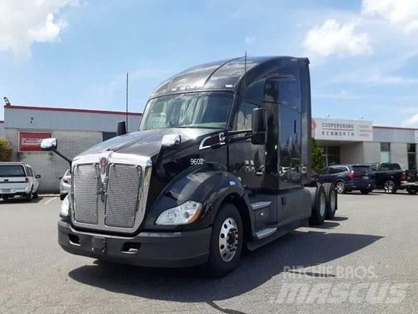 Kenworth T680 Autotractoare