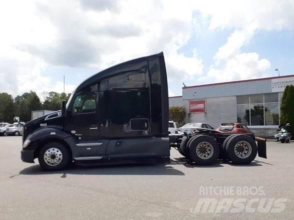 Kenworth T680 Autotractoare