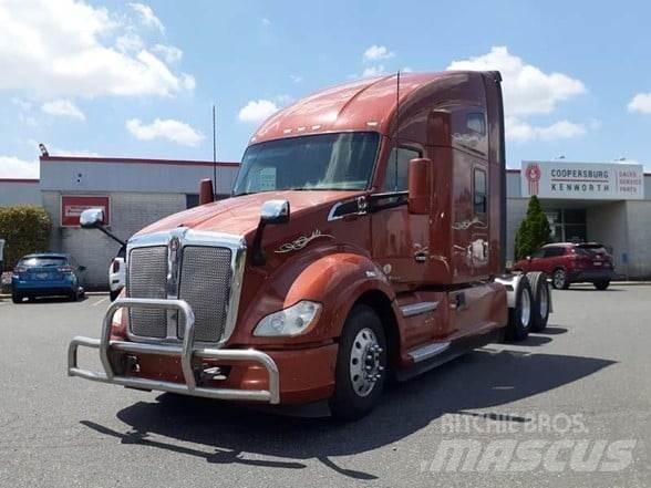 Kenworth T680 Autotractoare