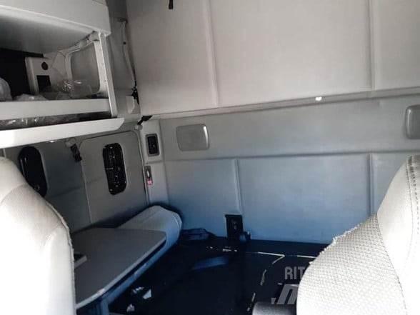 Kenworth T680 Autotractoare