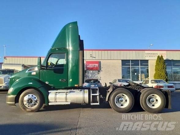 Kenworth T680 Autotractoare