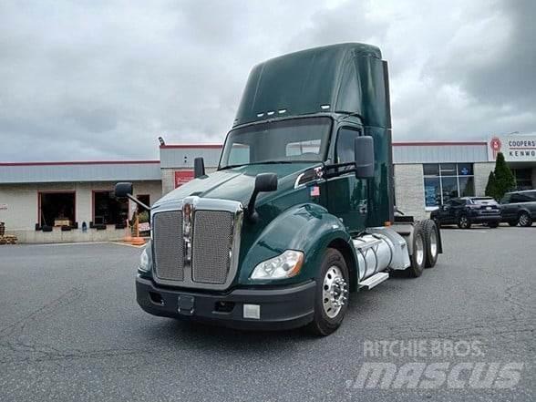 Kenworth T680 Autotractoare