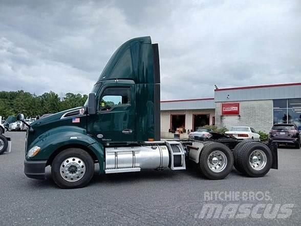 Kenworth T680 Autotractoare