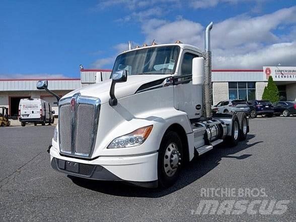 Kenworth T680 Autotractoare