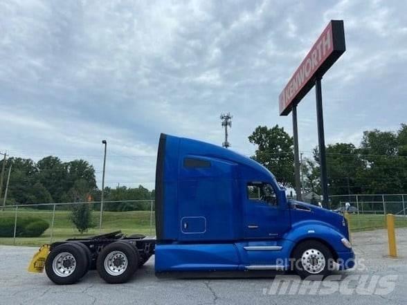 Kenworth T680 Autotractoare