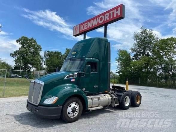 Kenworth T680 Autotractoare